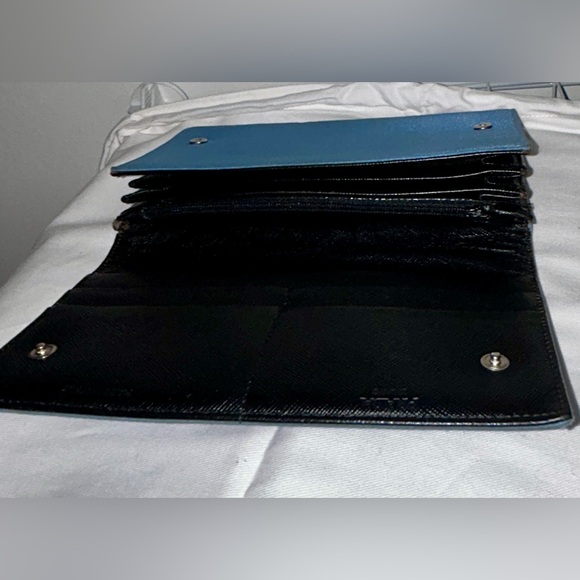 🔥SALE! PRADA Tessuto Vintage Nylon Leather
Long Wallet .  Vintage and Authentic - Picture 10 of 10